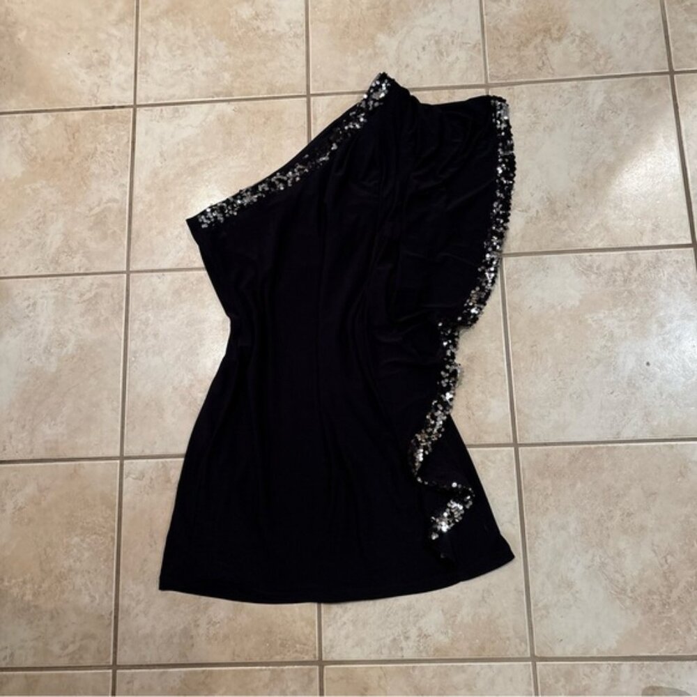 Elegant Black One Shoulder Dress with Sequin Detail